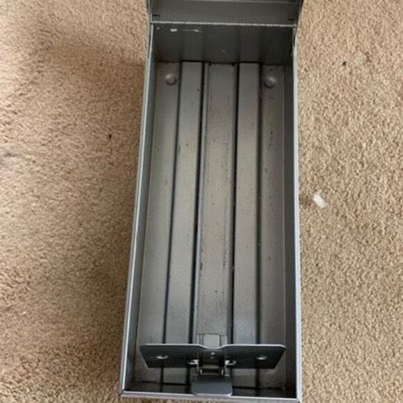 Vintage Metropolitan Life Action File Metal Storage Box - Picture 11 of 12